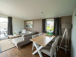 Modern Chalet With Dishwasher Near Markermeer