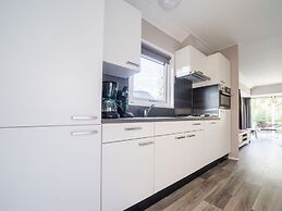 Modern Chalet With Dishwasher