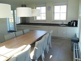 Holiday Home on the Markermeer Near Amsterdam
