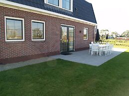 Holiday Home on the Markermeer Near Amsterdam