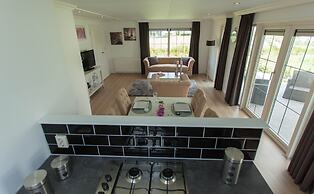 Comfortable Chalet Located in the Green Achterhoek