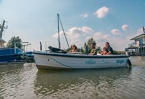 Well-kept Chalet Near the Biesbosch