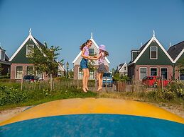 Holiday Home on the Markermeer Near Amsterdam