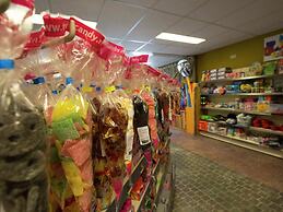 Detached Chalet 30km From Maastricht