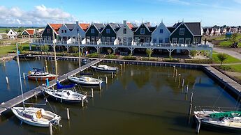 Spacious Holiday Home Near Amsterdam