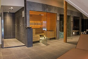 Family Getaway w/ Garden