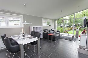 Family Getaway w/ Garden