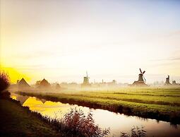 Chalet w/ Garden in Zaan Style