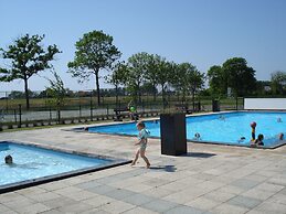 Comfortable Chalet Located 15 km From Alkmaar