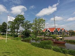 Comfortable Chalet Located 15 km From Alkmaar