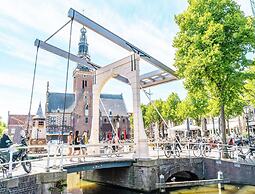 Chalet w/ Garden in Zaan Style