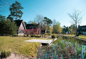 Modern Chalet With Wifi in the Green Achterhoek