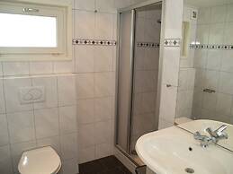 Modern Chalet With Wifi in the Green Achterhoek