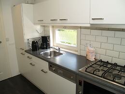 Modern Chalet With Wifi in the Green Achterhoek