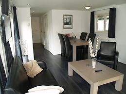 Modern Chalet With Wifi in the Green Achterhoek