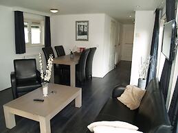 Modern Chalet With Wifi in the Green Achterhoek