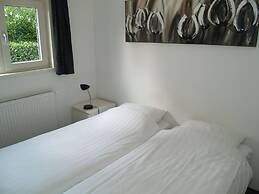 Modern Chalet With Wifi in the Green Achterhoek