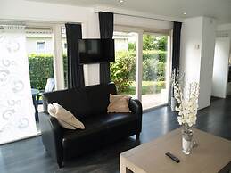 Modern Chalet With Wifi in the Green Achterhoek