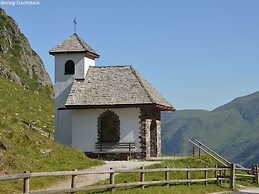 Luxury Chalet in Ennsling near Schladming with Private Spa