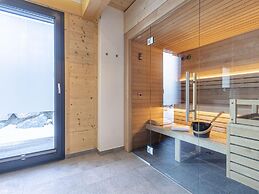Luxury Chalet in Ennsling near Schladming with Private Spa