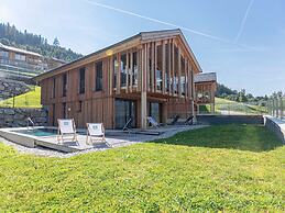 Luxury Chalet in Ennsling near Schladming with Private Spa