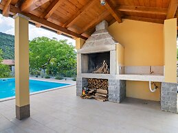 Quaint Holiday Home near Buzet with Terrace