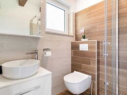 Quaint Holiday Home near Buzet with Terrace