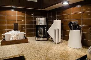 Abode Memphis - Downtown Madison Ave