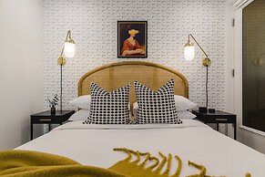 Abode Philadelphia - Center City Convention Center