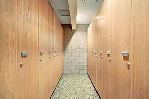 2800 Slopeside 2 Bedroom Condo by RedAwning