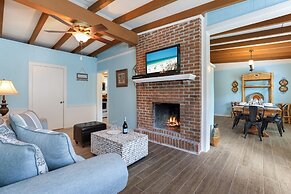 Island Gem B 2 Bedroom Villa by RedAwning