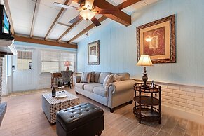 Island Gem B 2 Bedroom Villa by RedAwning