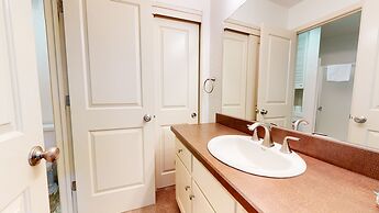 Sierra Park Villas 11 Spacious and Bright, Walk to Shops, Restaurants,