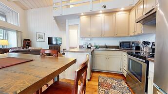 Sierra Park Villas 11 Spacious and Bright, Walk to Shops, Restaurants,