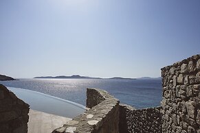 Amazon Mykonos Resort & Spa