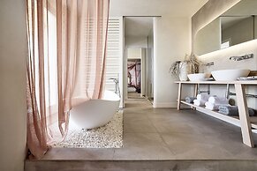 Amazon Mykonos Resort & Spa