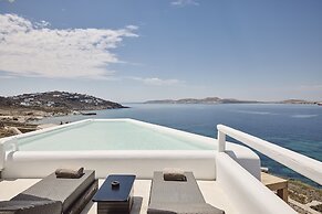 Amazon Mykonos Resort & Spa