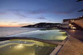 Amazon Mykonos Resort & Spa