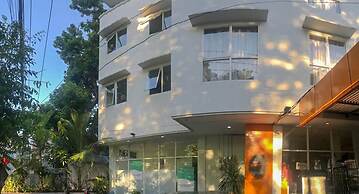 RedDoorz Hostel @ Manado Green Hostel