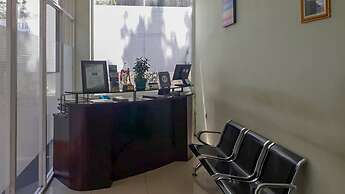 RedDoorz Hostel @ Manado Green Hostel