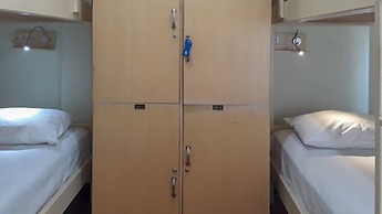 RedDoorz Hostel @ Manado Green Hostel