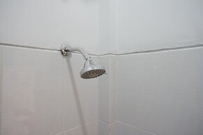 RedDoorz near Padang Golf Adisucipto