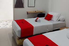 RedDoorz Syariah near RSUD Zainoel Abidin Banda Aceh