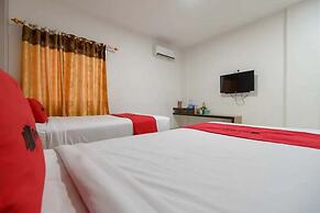 RedDoorz Plus @ Cemara Asri Medan