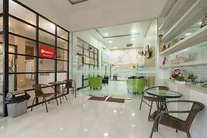 RedDoorz Plus @ Cemara Asri Medan