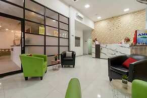 RedDoorz Plus @ Cemara Asri Medan