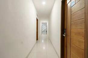 RedDoorz Plus @ Cemara Asri Medan