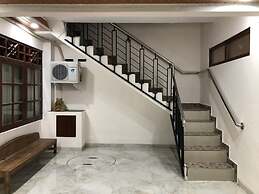 RedDoorz near XT Square 3