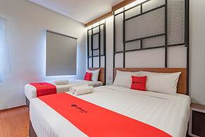 RedDoorz Plus @ Doorman Guest House