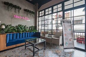 RedDoorz Plus @ Doorman Guest House